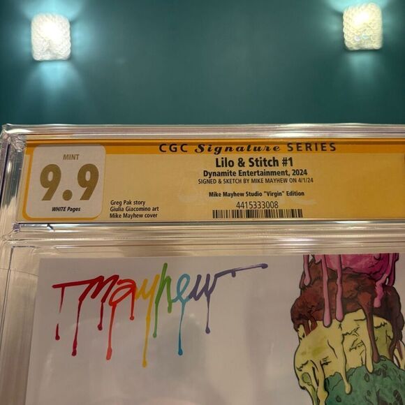 Lilo & Stitch #1 -Mike Mayhew Exclusive Virgin Edition- LTD ONLY 500 CGC SS 9.9 - Picture 4 of 5